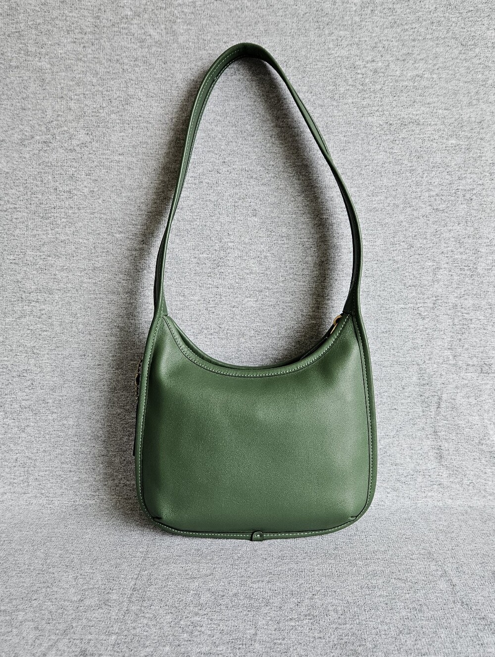 Coach Curve Zip Shoulder Bag in Brass/Hunter Green Glovetanned Leather